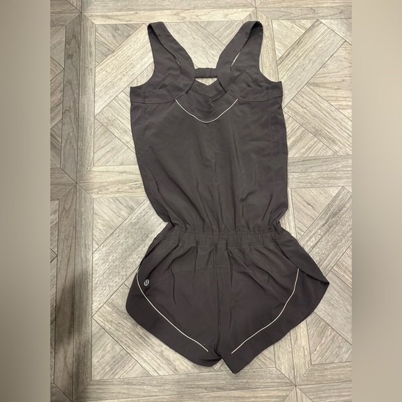 Lululemon Speedy Runsie romper - Picture 4 of 7